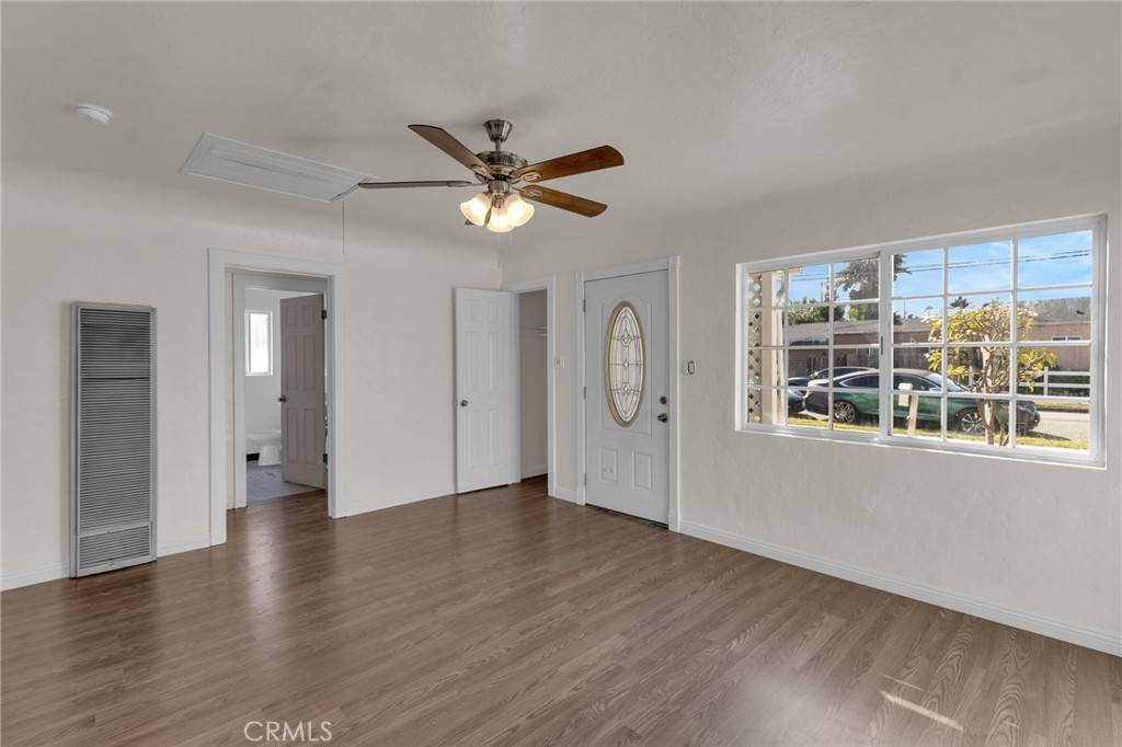 Long Beach, CA 90805,1409 E 59th ST