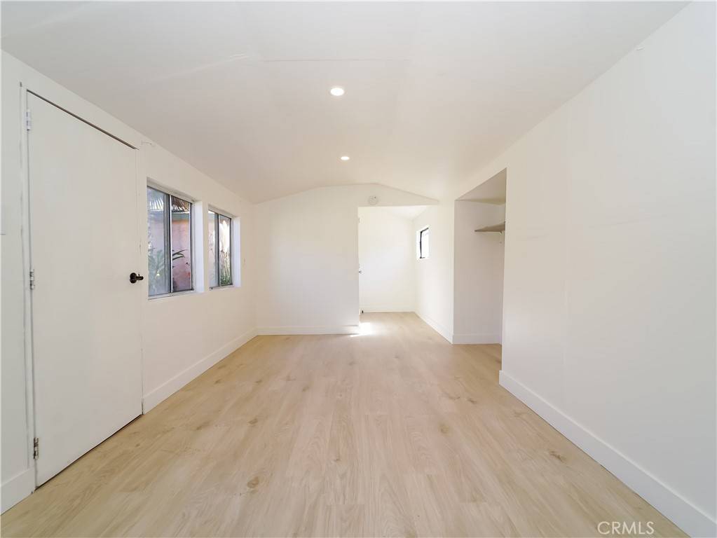 Compton, CA 90221,3744 E Wymore