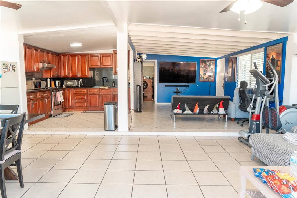 Victorville, CA 92395,16593 Forrest