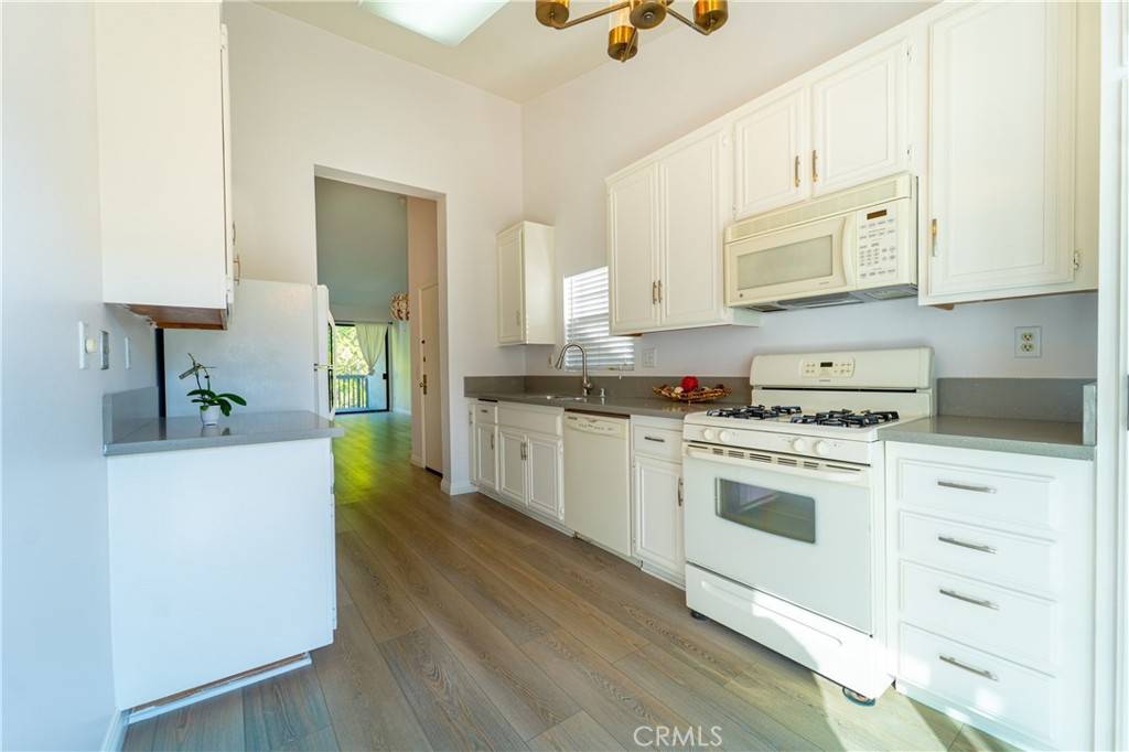 Santa Ana, CA 92704,2542 W Macarthur #134