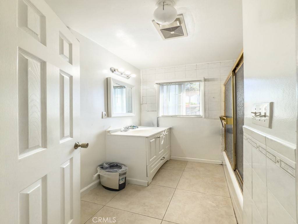 Downey, CA 90240,7850 Birchcrest