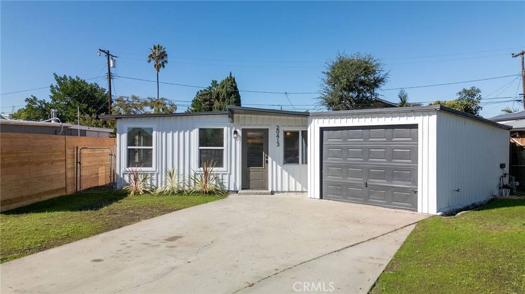 Lakewood, CA 90715,20413 Clarkdale