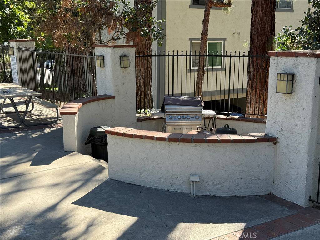 Fullerton, CA 92835,1697 Brea