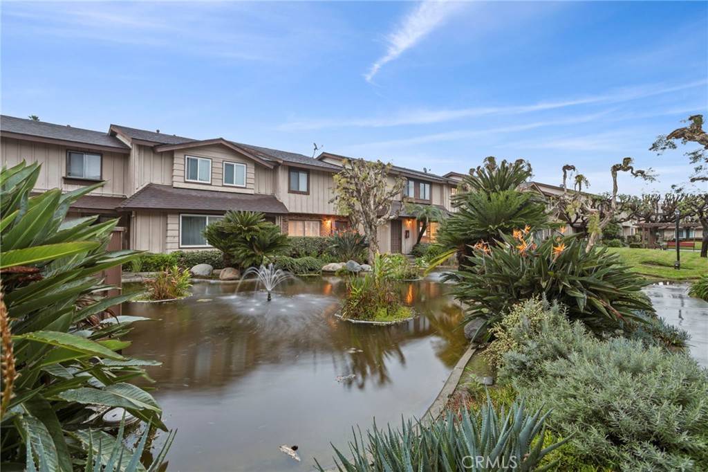 Downey, CA 90241,10330 Downey AVE #34