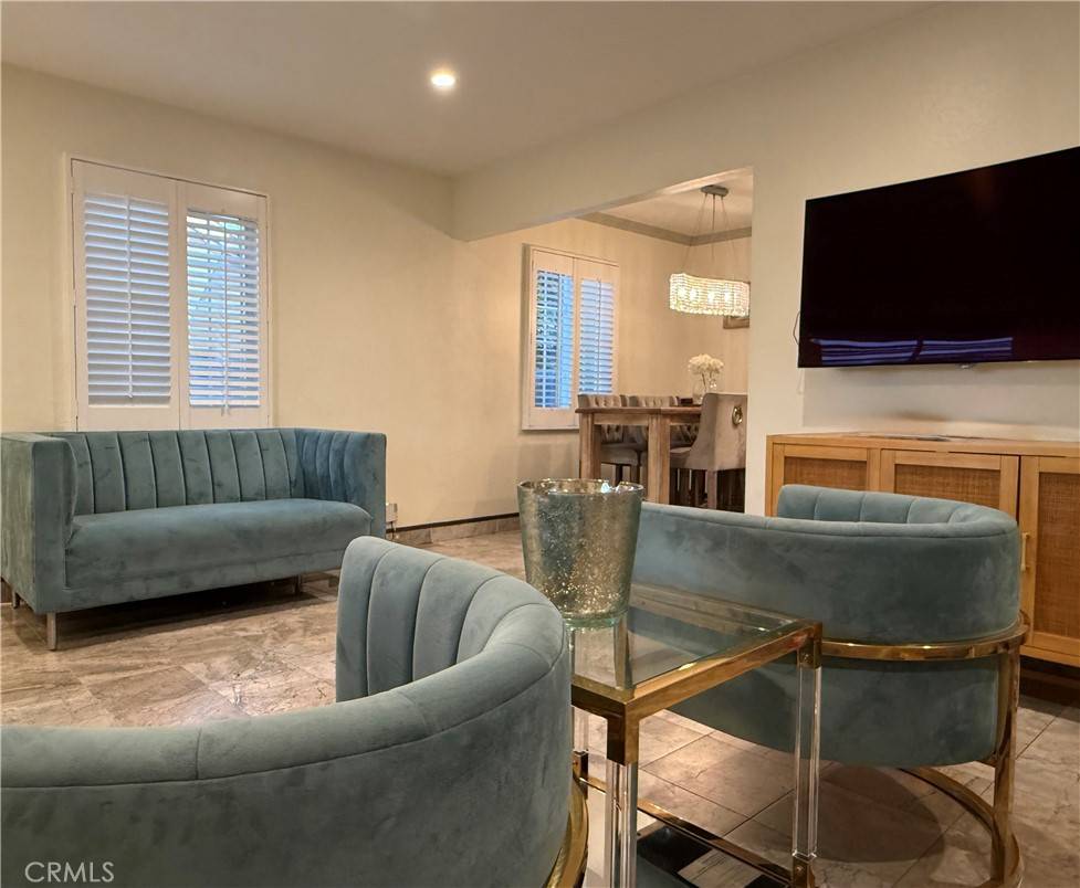 Pico Rivera, CA 90660,4552 Los Toros