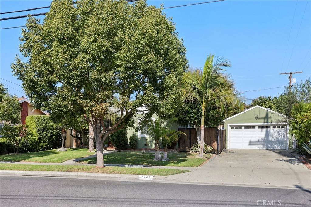Downey, CA 90242,8441 Alameda