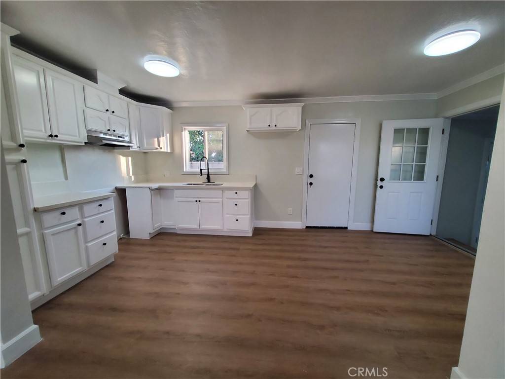 Compton, CA 90222,1925 E 130th