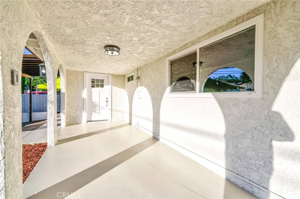 East Los Angeles, CA 90063,1006 Van Pelt