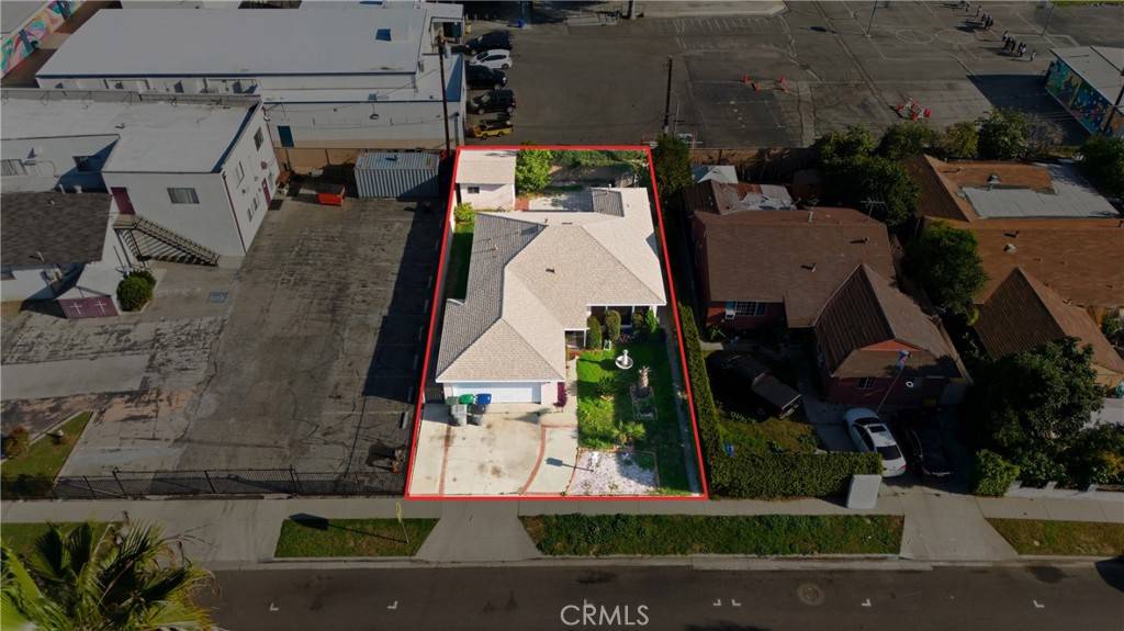 Lynwood, CA 90262,12318 Halo