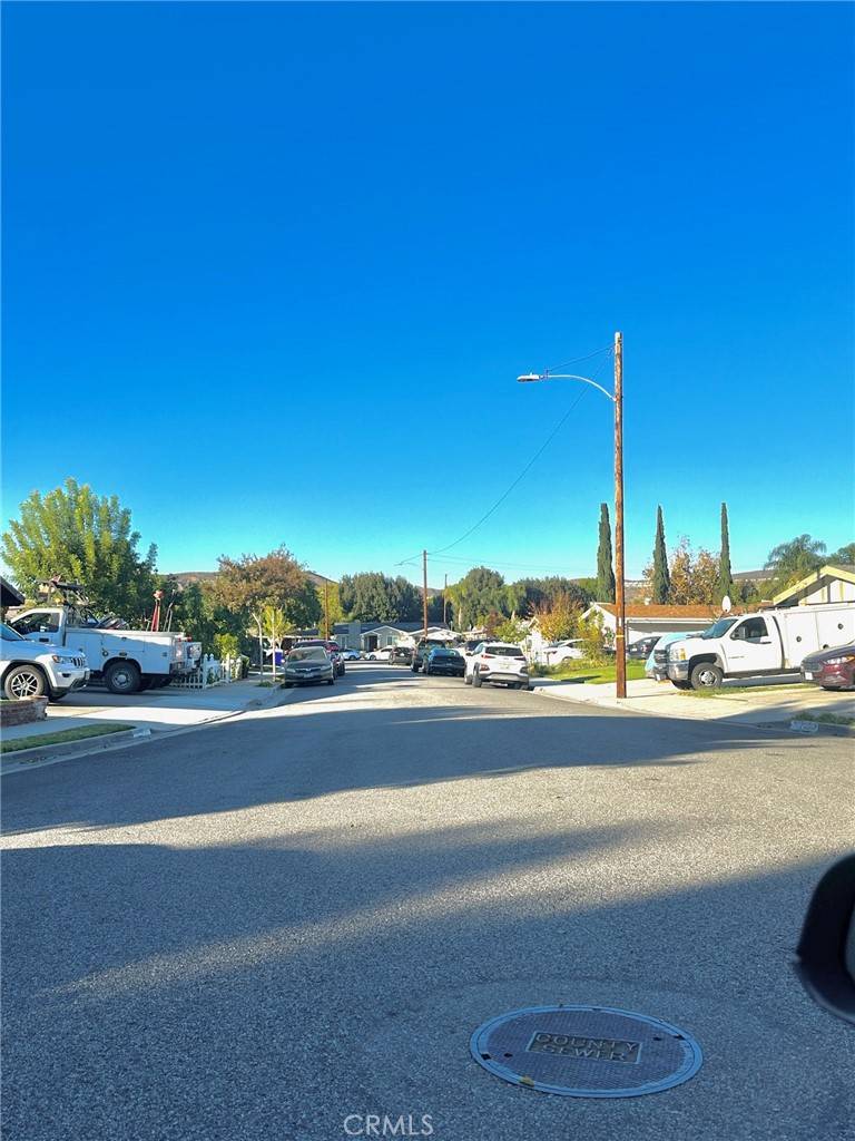 Canyon Country, CA 91351,27220 Marchland