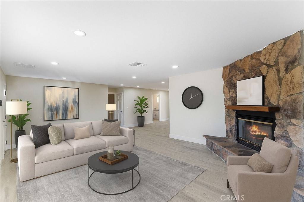 Hemet, CA 92543,717 Carol WAY