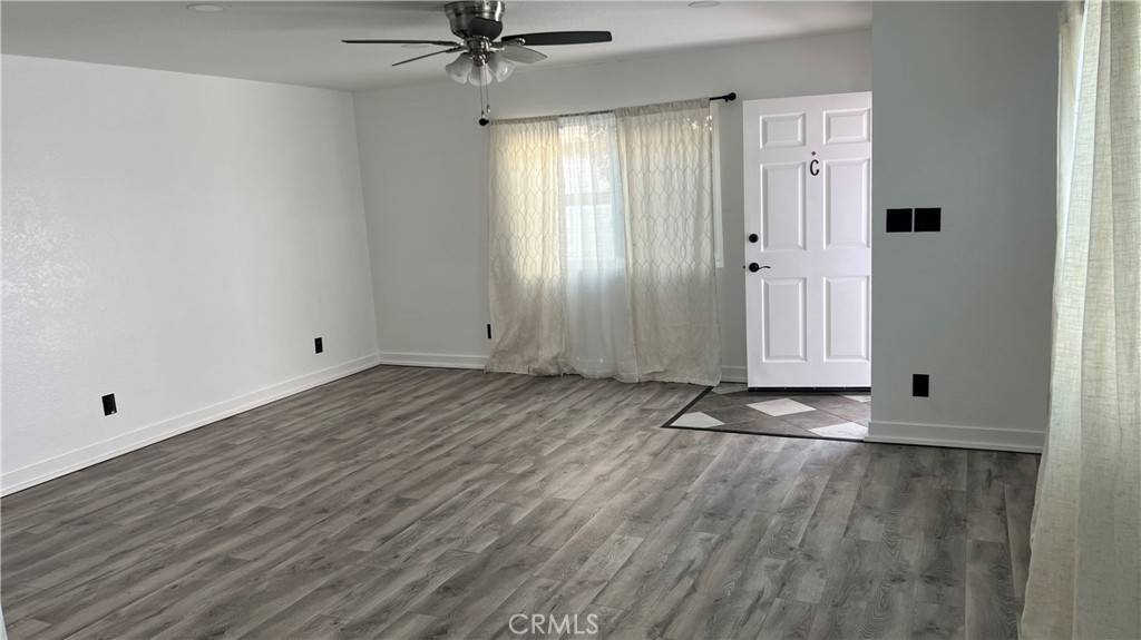 Hawthorne, CA 90250,4061 W 132nd #C