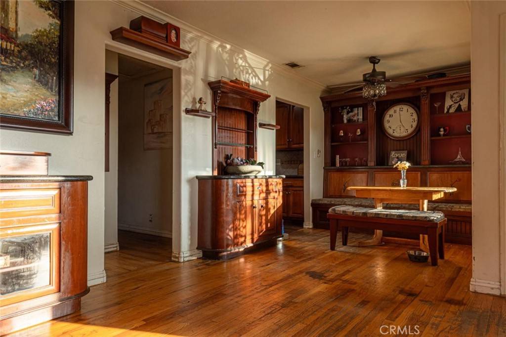 Lakewood, CA 90713,5606 Bellflower