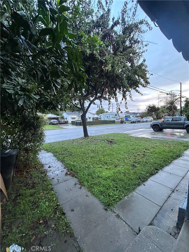 Bellflower, CA 90706,8702 Belmont st