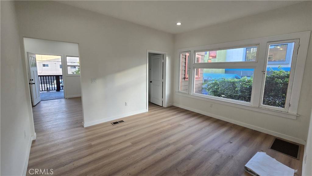 Los Angeles, CA 90015,1036 Beacon #1036