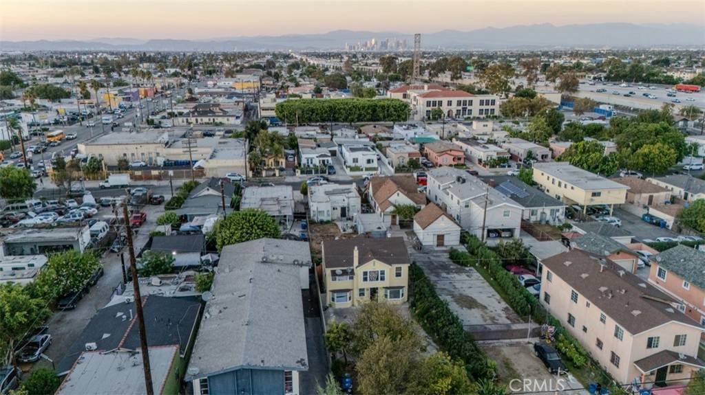 Los Angeles, CA 90003,433 W Century