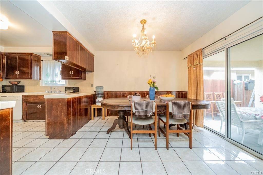 Inglewood, CA 90301,918 S Oak ST