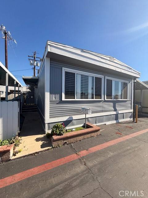 Covina, CA 91724,716 N Grand Ave #J4