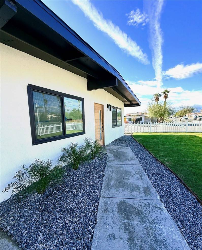 Desert Hot Springs, CA 92240,66261 Buena Vista