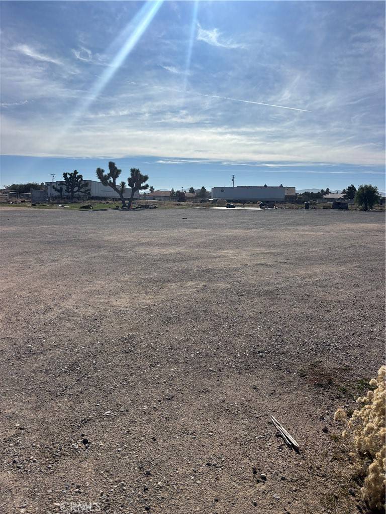 Oak Hills, CA 92344,11971 Mission