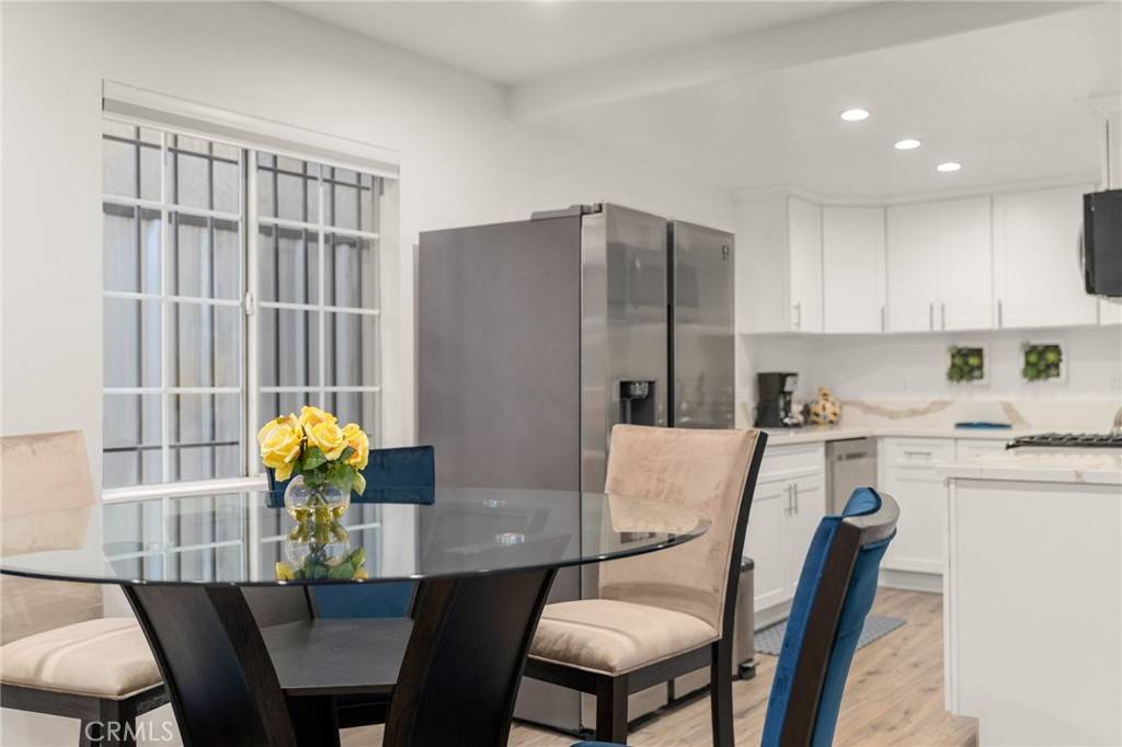 Los Angeles, CA 90003,7516 Avalon