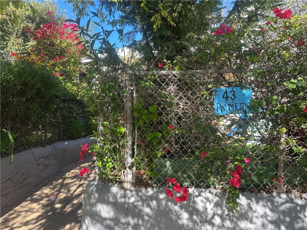 Pasadena, CA 91105,43 Palmetto