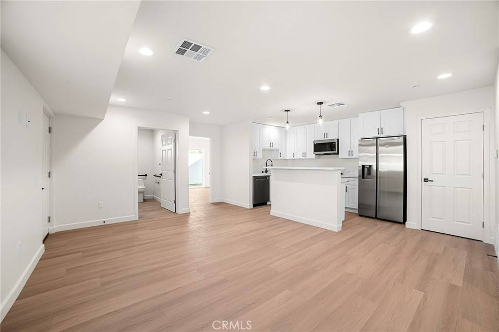 Colton, CA 92324,306 W Congress ST