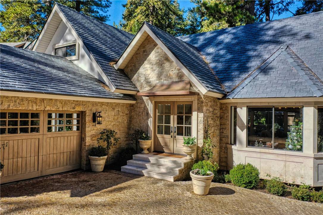 Lake Arrowhead, CA 92352,466 Sky View Ridge DR