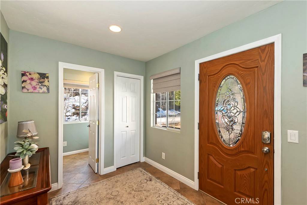 Lake Arrowhead, CA 92352,1360 Montreal DR