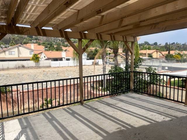 Colton, CA 92324,2203 Canyon DR