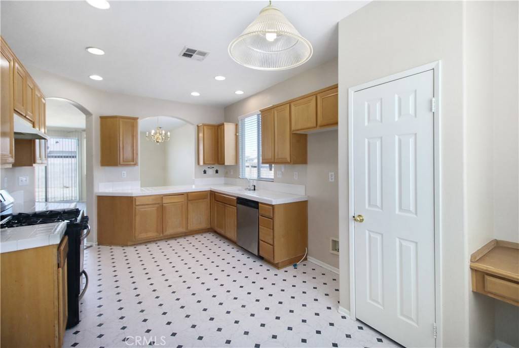 Adelanto, CA 92301,14578 Allendale CIR