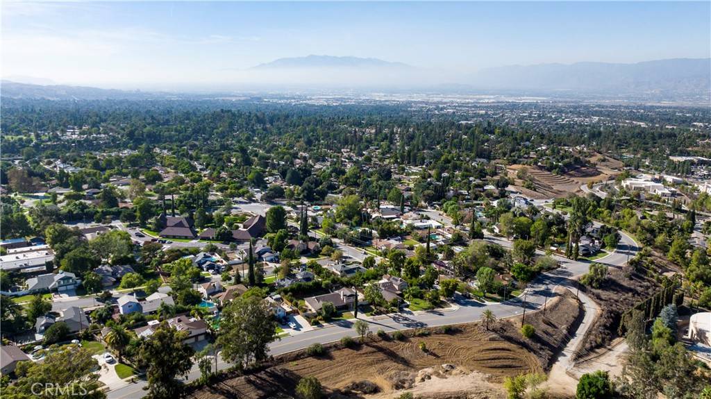 Redlands, CA 92373,0 E Sunset DR N