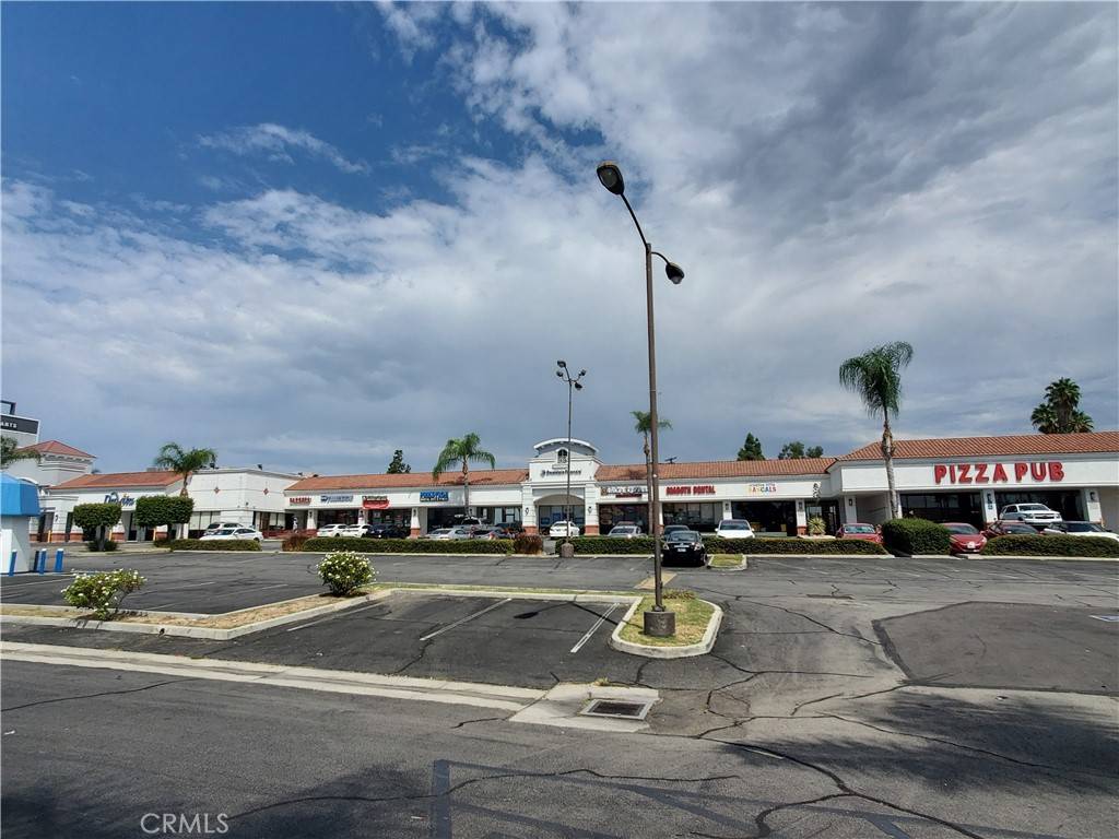 La Habra, CA 90631,1501 W Whittier BLVD