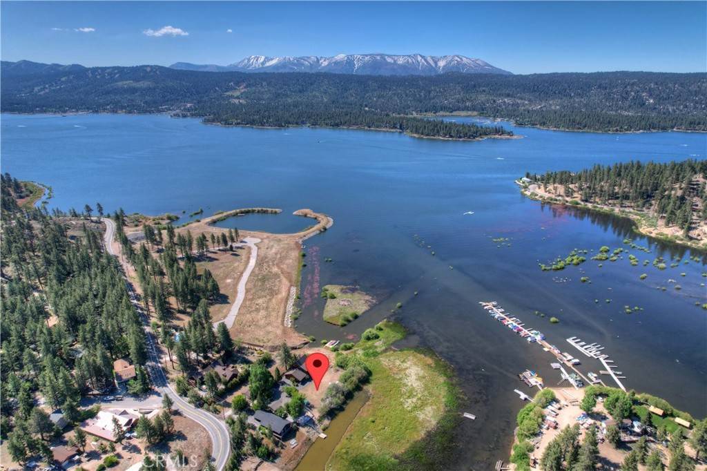 Fawnskin, CA 92333,39483 North Shore DR