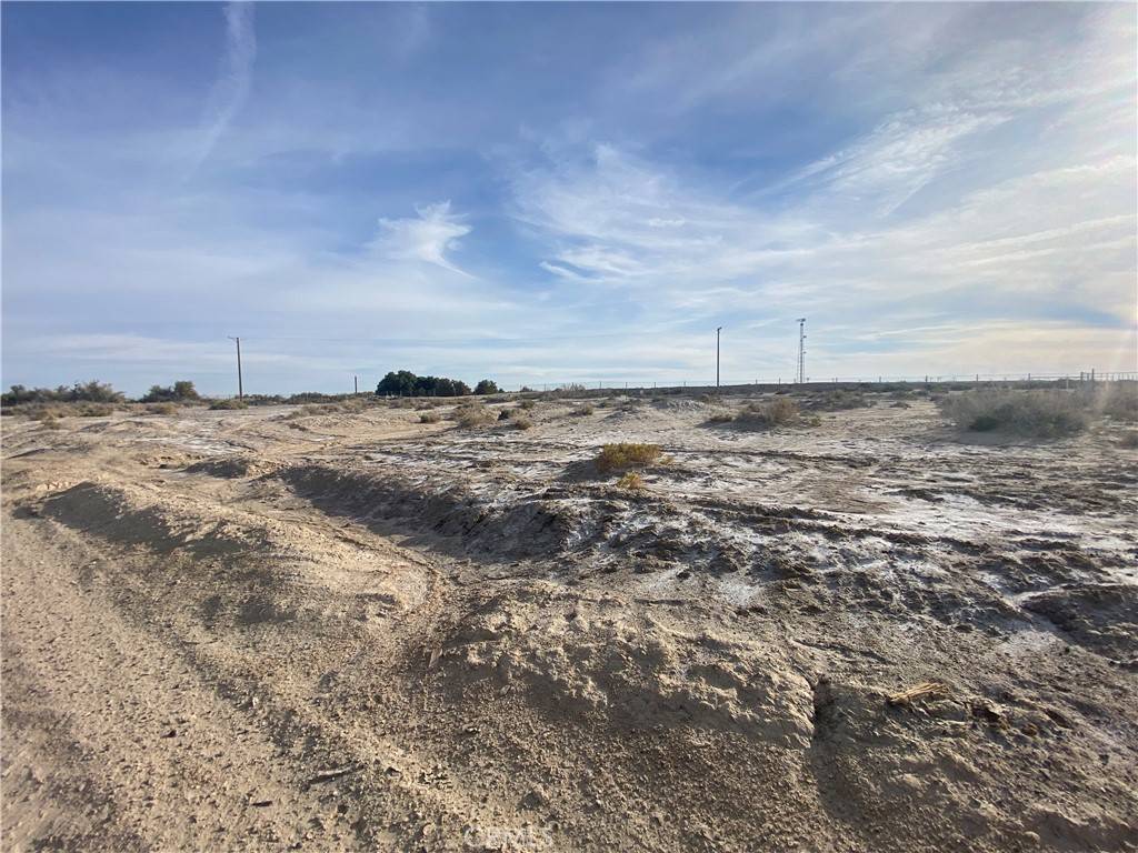 Salton City, CA 92274,2172 Lansing AVE