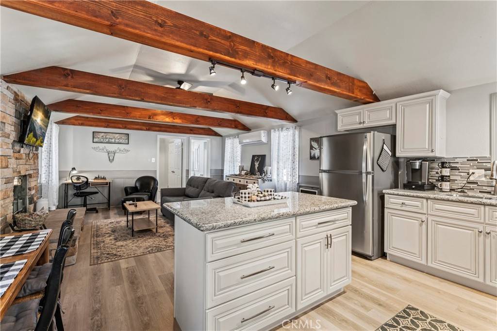 Twin Peaks, CA 92391,271 La Casita DR