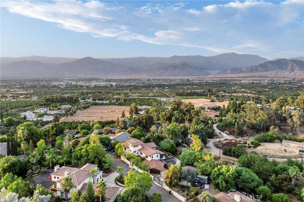 Redlands, CA 92374,204 Saint Catherine ST