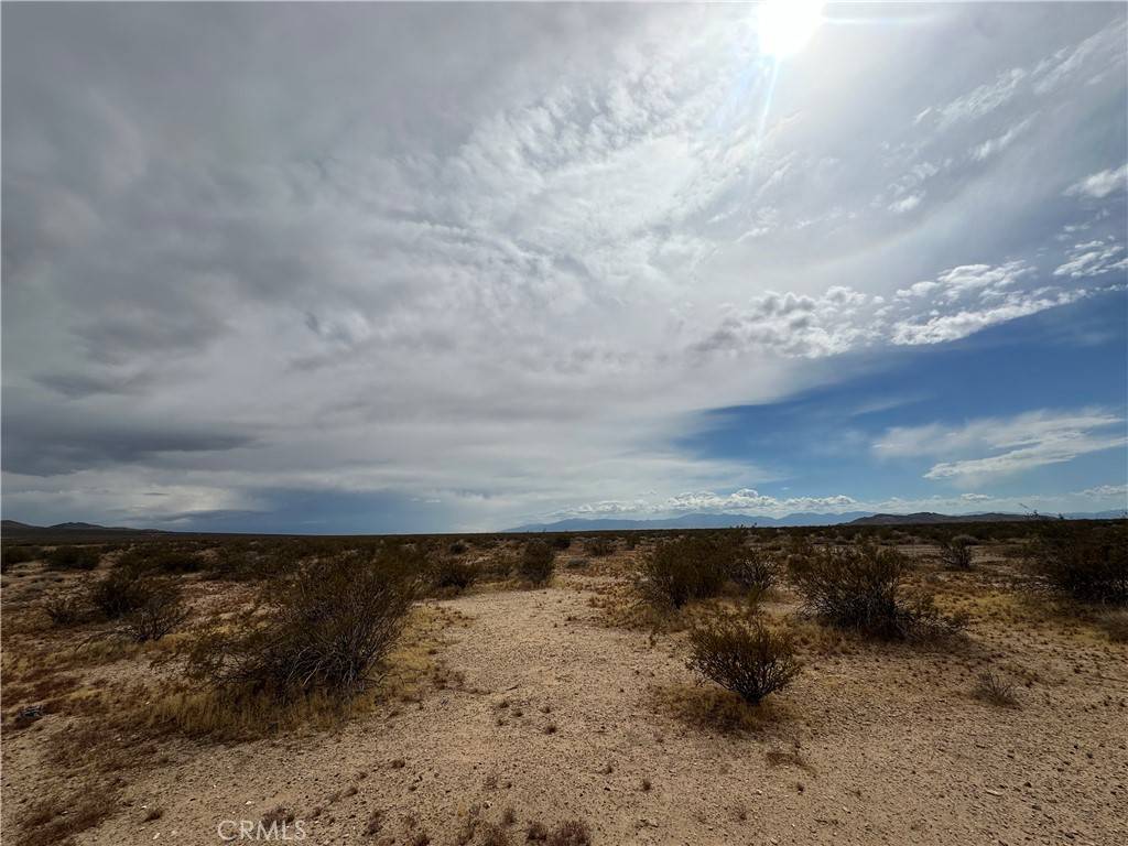 Adelanto, CA 92301,0 Cypress Rd