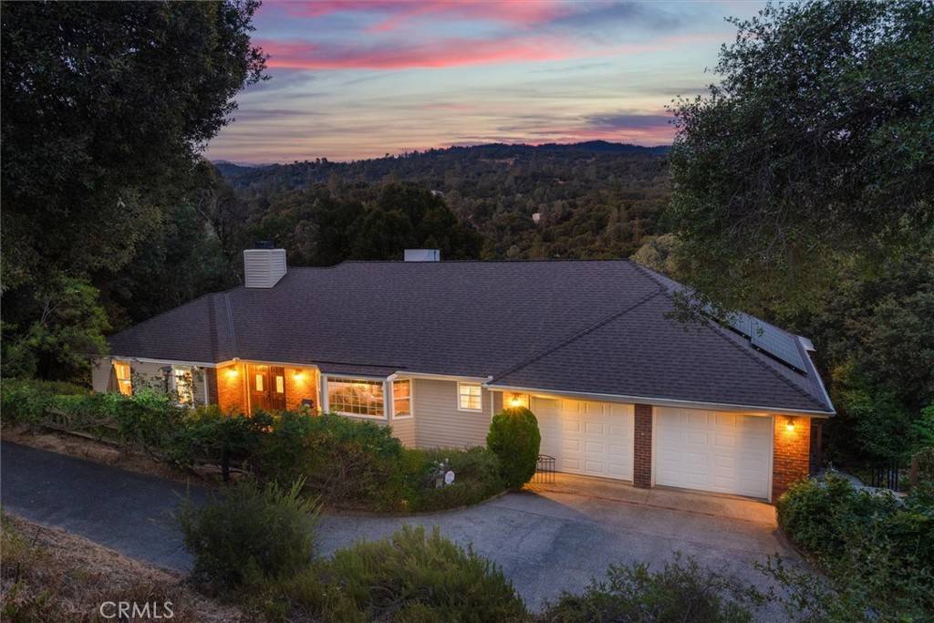 Oakhurst, CA 93644,39309 Forest Park LN