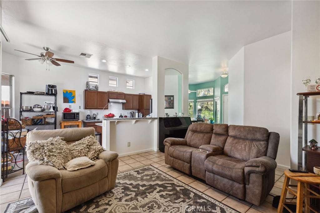 Fresno, CA 93722,6053 N Alexis DR