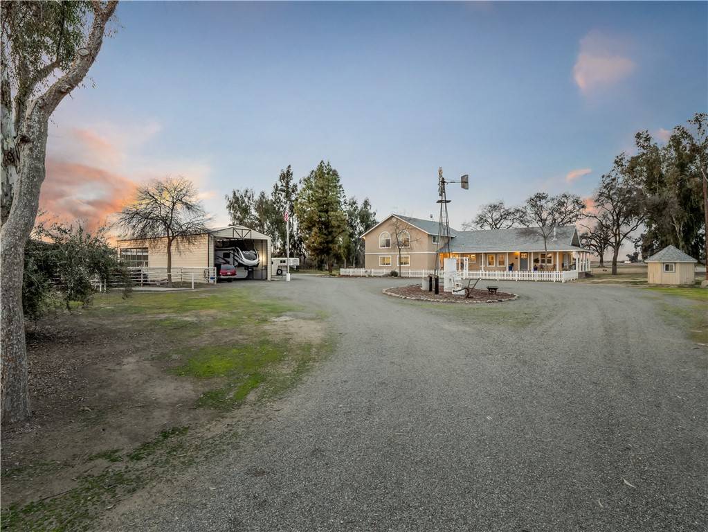 Riverdale, CA 93656,730 W Wood AVE