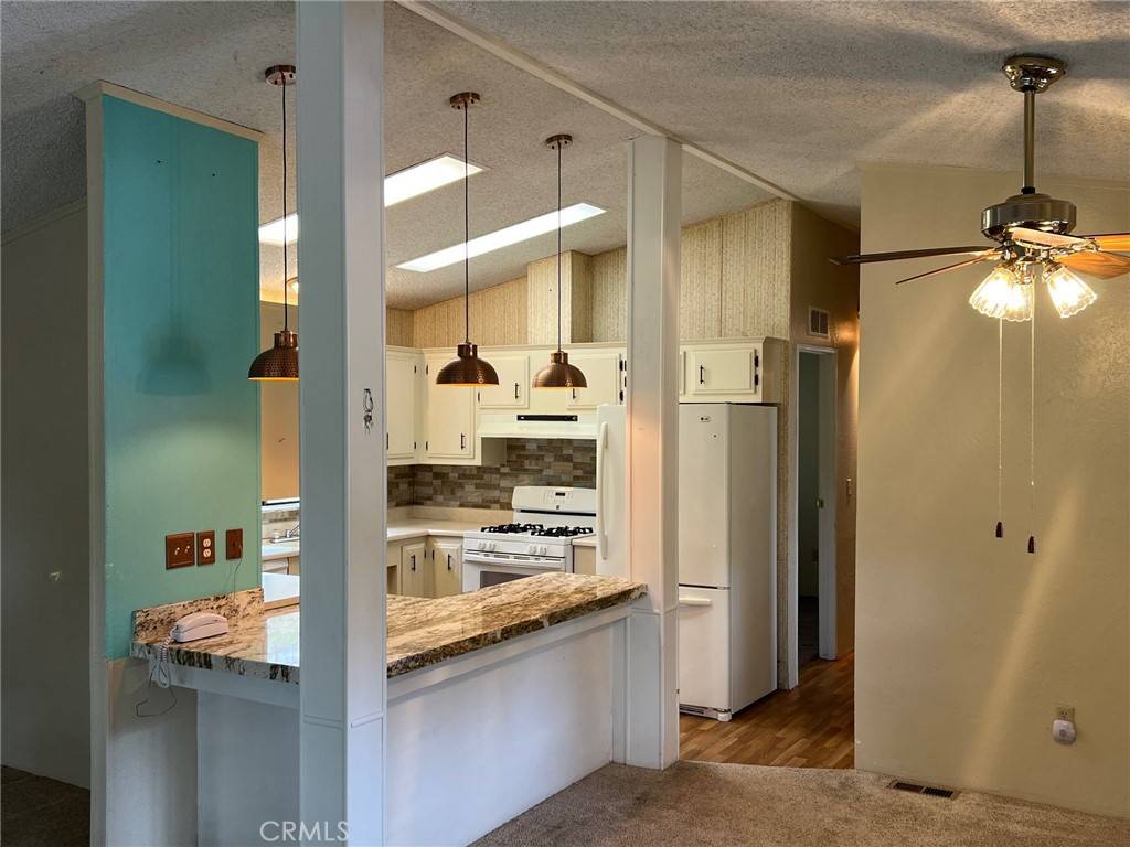 Oakhurst, CA 93644,43555 Highway 41 #C-6