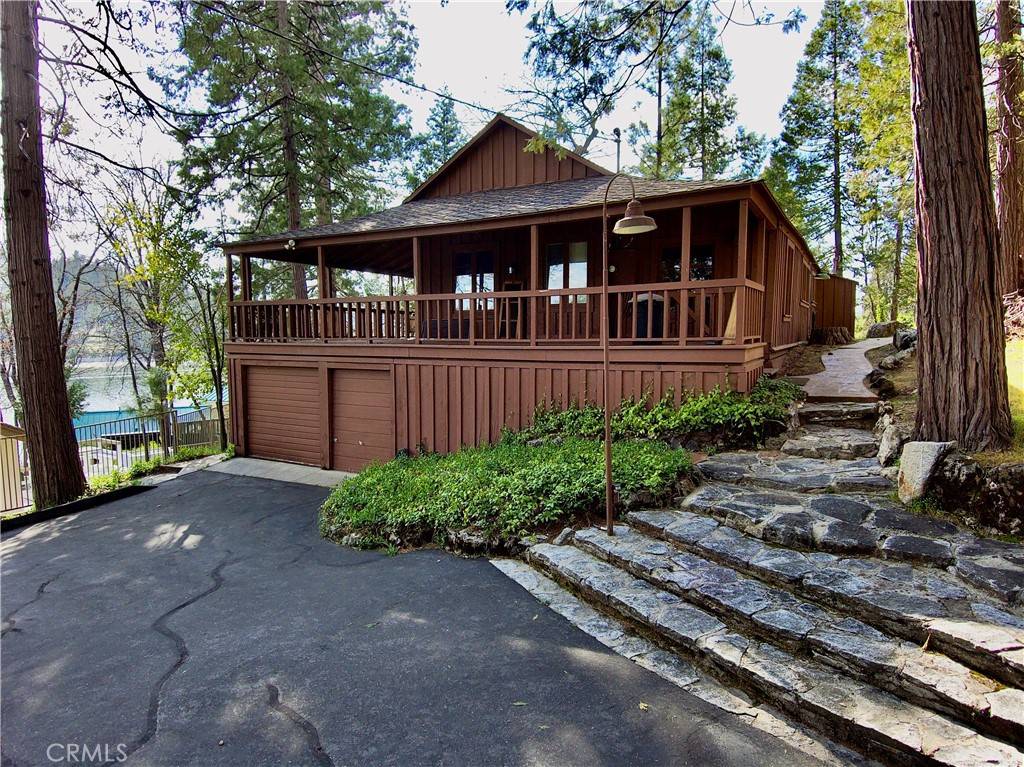 Bass Lake, CA 93604,39121 Lake DR