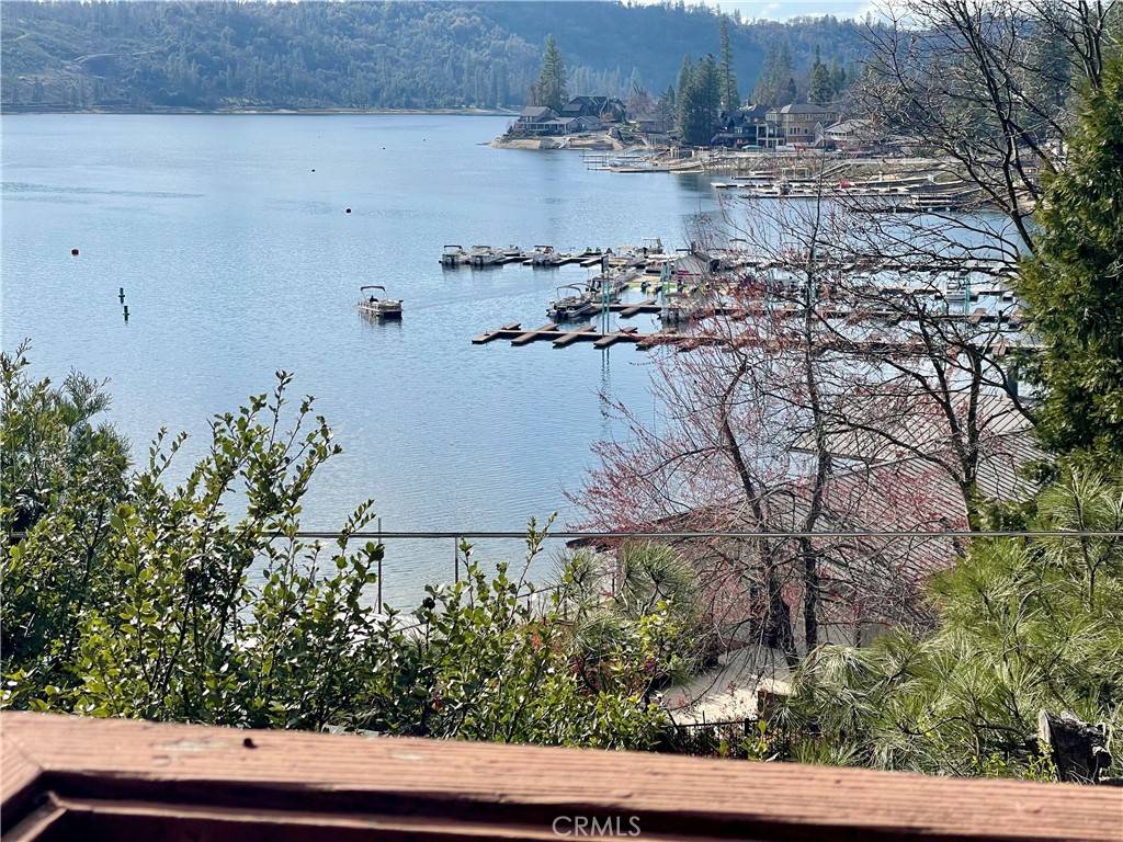 Bass Lake, CA 93604,39121 Lake DR