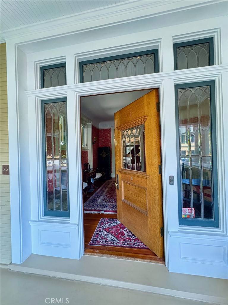 Visalia, CA 93291,631 N Encina ST