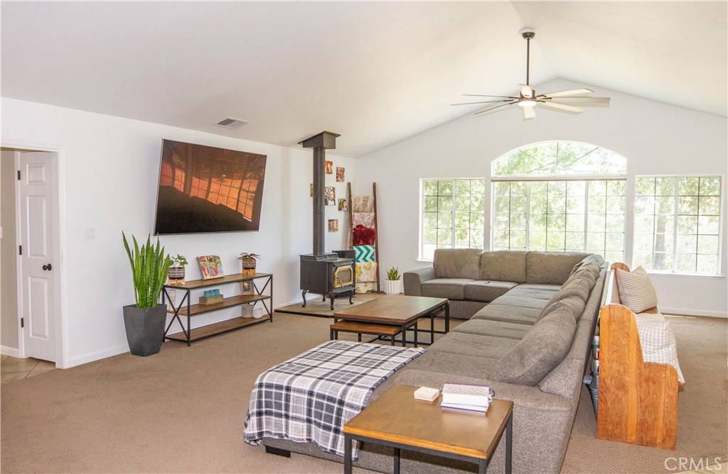 Squaw Valley, CA 93675,33708 Bronco LN