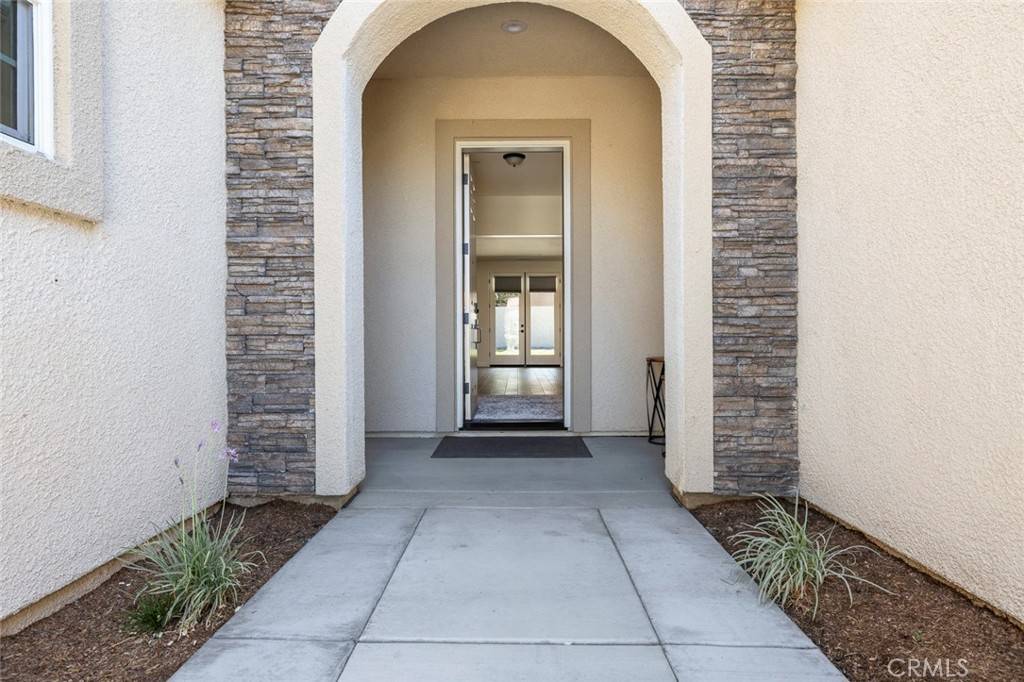 Hanford, CA 93230,2421 N Cabernet PL