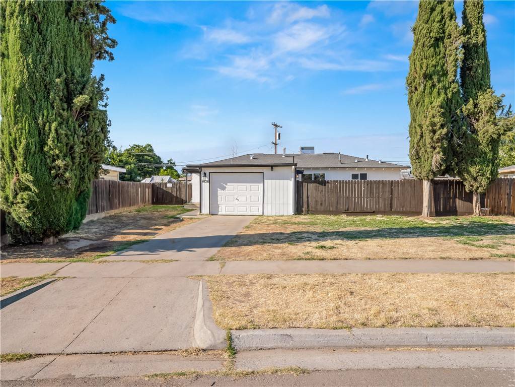 Fresno, CA 93705,1028 W Holland AVE