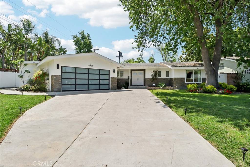 Woodland Hills, CA 91367,23414 Clarendon ST