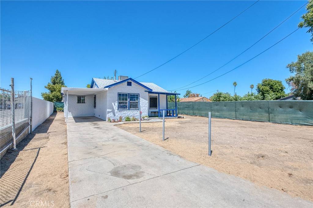 Fresno, CA 93703,1315 N 8th ST